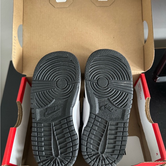 Nike Panda Dunks 8C - Picture 4 of 5